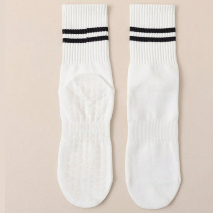 Wholesale Yoga socks, middle tube socks, cotton anti slip silicone towel bottom socks, sports socks