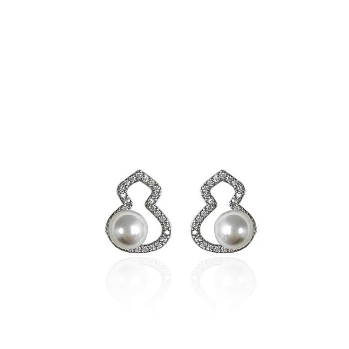 Wholesale Hollow out earrings with pearls, niche micro inlaid zircon earrings, high-end ear clips without ear holes, and a sense of luxury