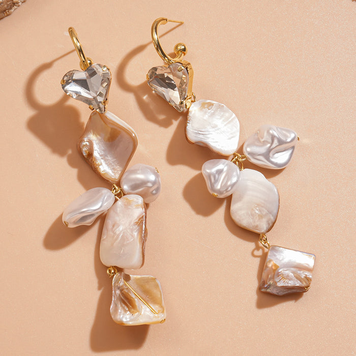 Wholesale Imitation Pearl Shell Asymmetrical C-Shaped Heart Silver Needle Earrings