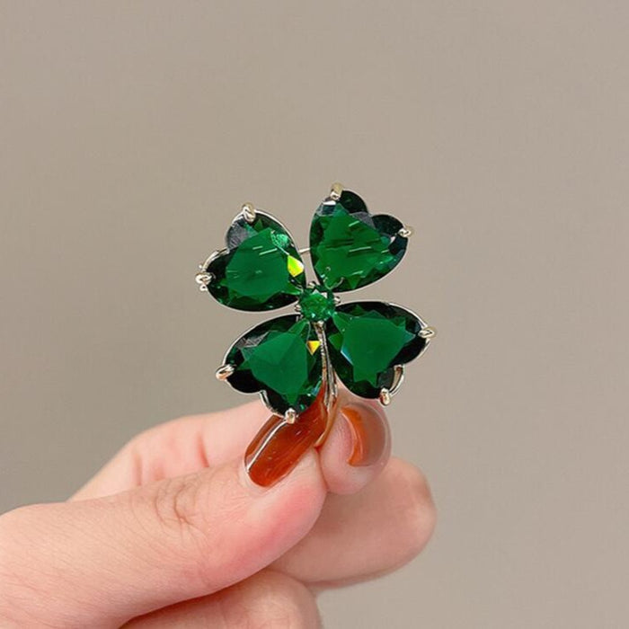 Wholesale Four leaf clover brooch, high-end crystal temperament brooch, exquisite niche accessory