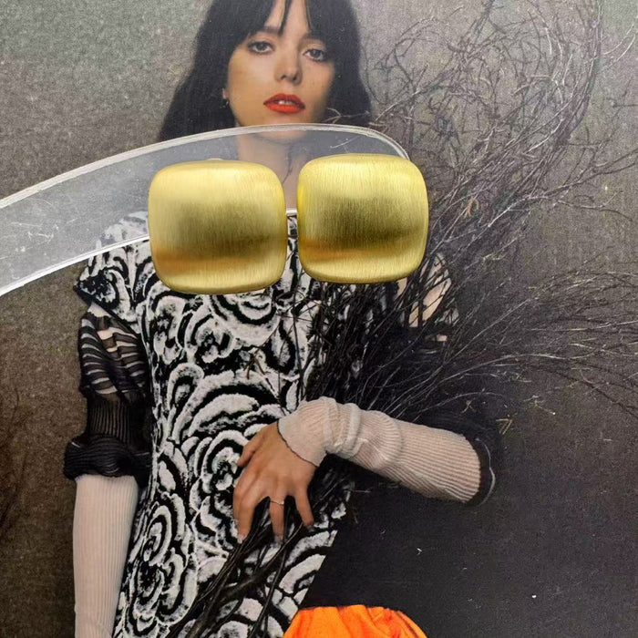 Wholesale Golden earrings, casual, minimalist, exquisite earrings, silver ear needles