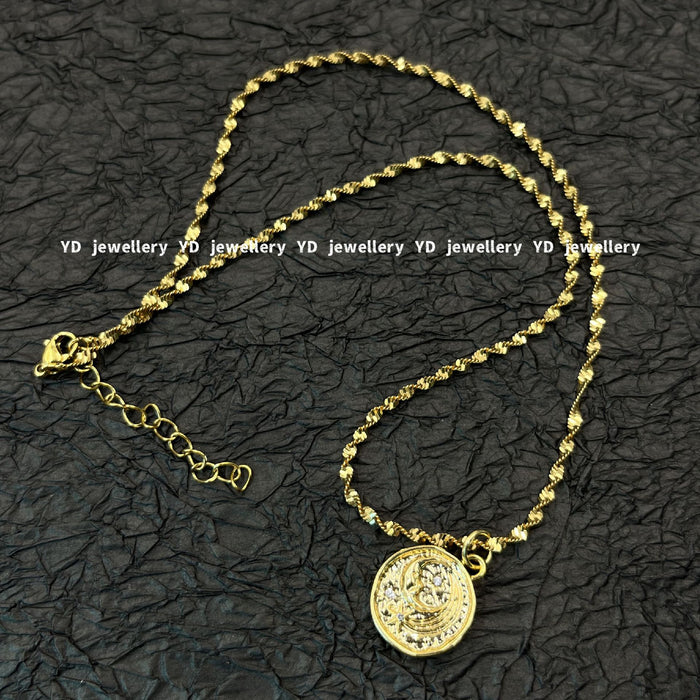 Wholesale Gemstone beaded moonstone patterned green water wave chain star and moon pendant stacked necklace
