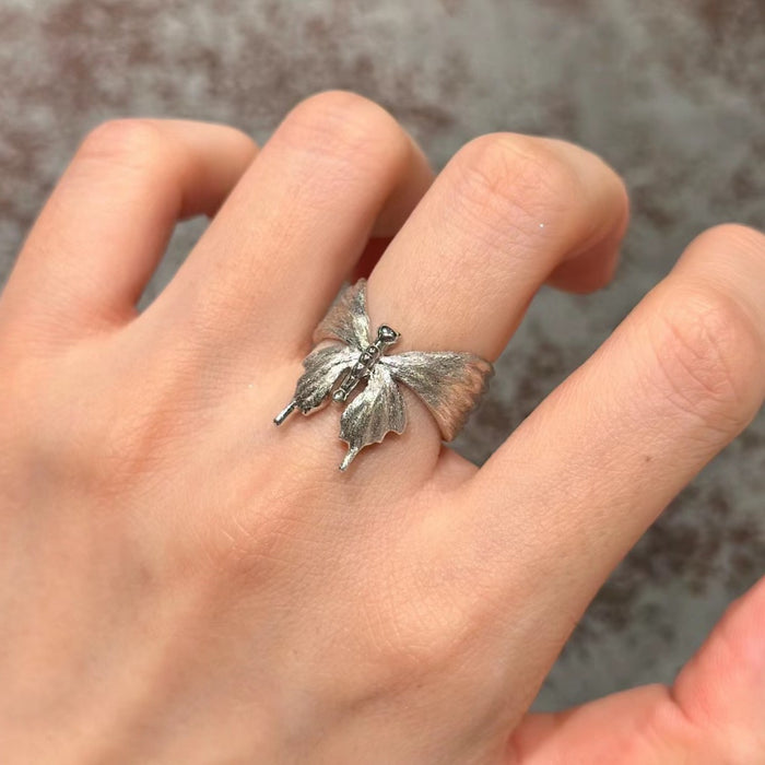 Wholesale Pink butterfly ring, light luxury temperament, niche design, high-end feel, ring ring design