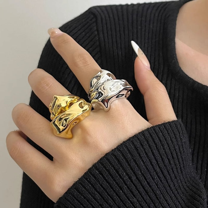 Wholesale Small niche design, personality, irregular hollow ring, light luxury, high-end feel, gold silver exaggerated ring