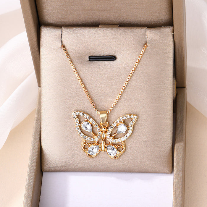 Wholesale Exaggerated alloy diamond inlaid pendant, niche and versatile butterfly necklace