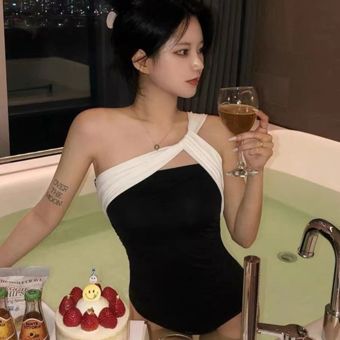 Wholesale Women's high-end one-piece swimsuit, new bikini sexy backless hotel resort hot spring swimsuit