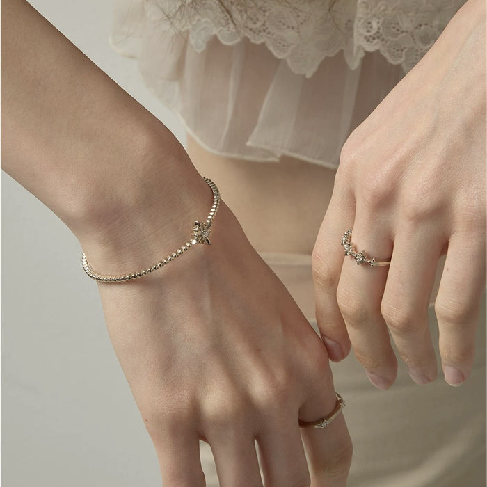 Wholesale Retro Iris Flower Bracelet Titanium Gold Tone Copper Gold Plated Unique Fashion Jewelry Accessory