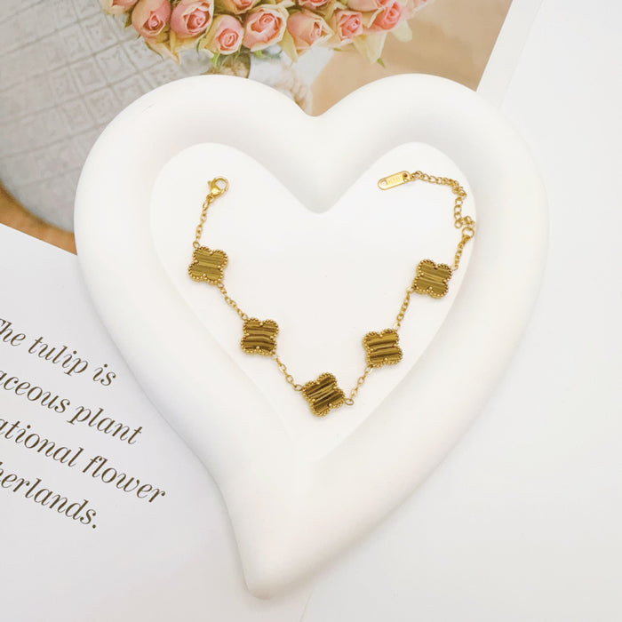 Wholesale Stainless steel clover bracelet, titanium steel high-end decorative accessory