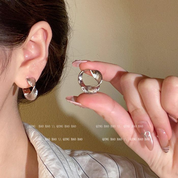 Wholesale New spiral retro style earrings with fashionable temperament, versatile and niche design, earrings and ear accessories