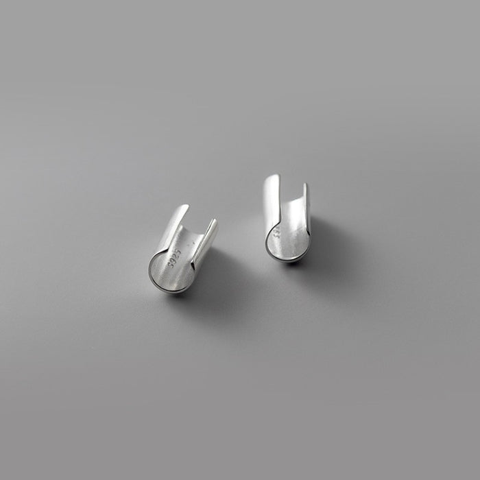Wholesale Elegant smooth surface ear clip made of pure silver without ear holes, with a niche design and earrings featuring bone clips and earrings