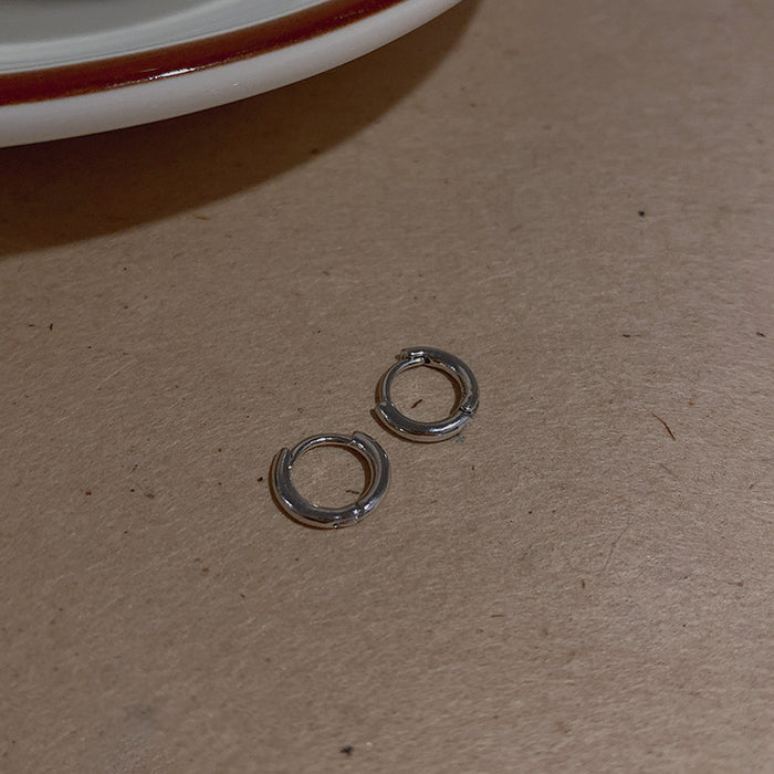 Wholesale Plain ring earrings with a simple and elegant style. New niche design earrings with ear buckles