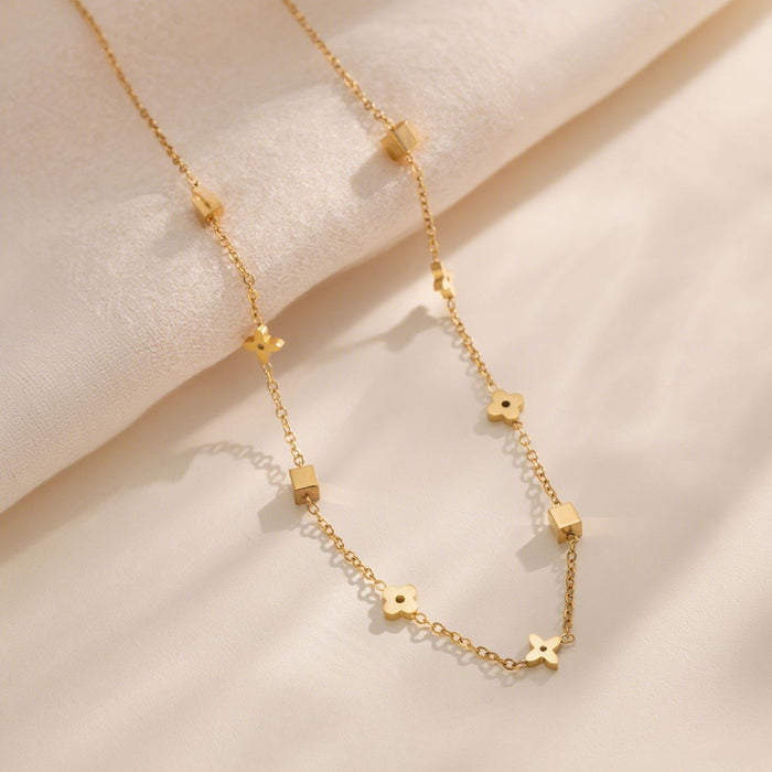 Wholesale Geometric Small Square Flower Necklace