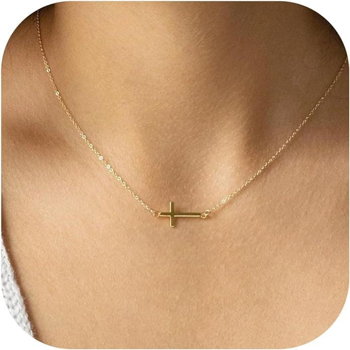 Wholesale Stainless steel gold-plated small cross pendant necklace, collarbone chain, fashionable