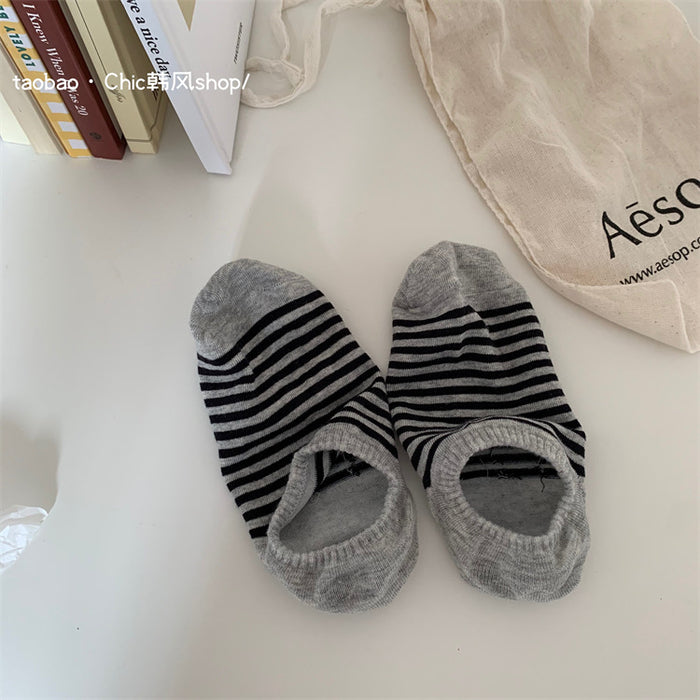 Wholesale Simple summer thin short socks with anti slip and invisible low top boat socks