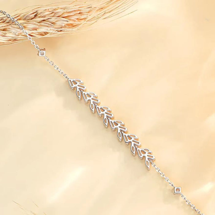 Wholesale Bracelet for women, light luxury, niche birthday gift, high-end sweet accessory to give to girlfriend