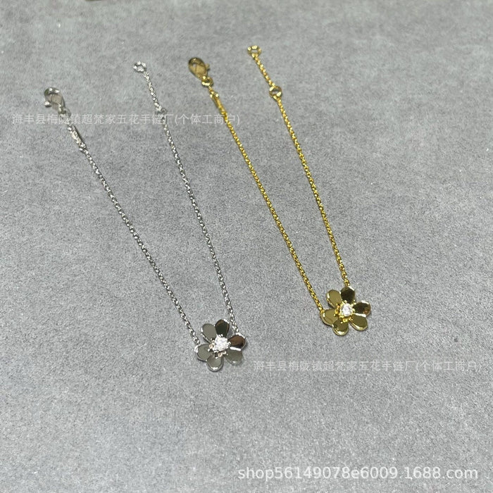 Wholesale Gold Plated Clover Necklace Women' s Fashion Jewelry