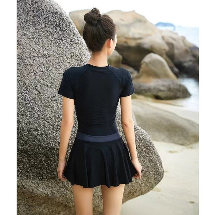 Wholesale Color blocking one-piece swimsuit with patchwork skirt style swimsuit, conservative slim fit, slimming and sexy swimsuit that covers the belly