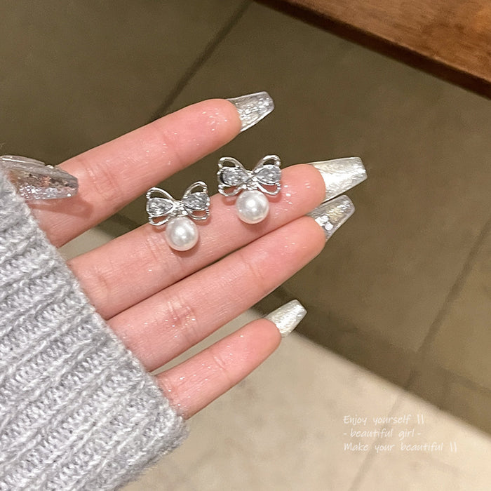 Wholesale Pearl and Cat' s Eye Stud Earrings