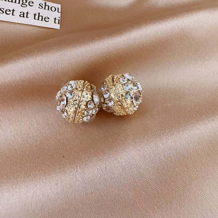 Wholesale Zircon magnetic earrings without piercings, exquisite and versatile high-end earrings, light luxury and high-end ear clips