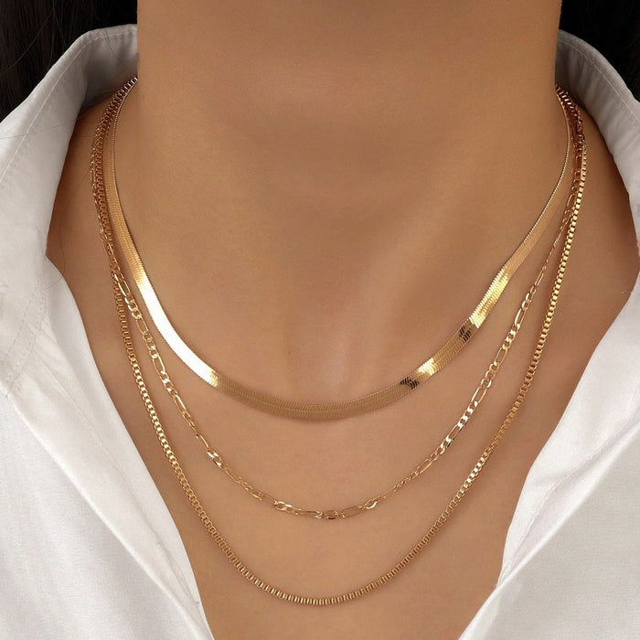 Wholesale Fashionable flat snake chain metal chain multi-layer stacked necklace geometric retro women's necklace set