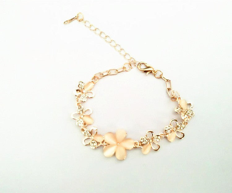 Wholesale Summer New Fashion Cat's Eye Bracelet Sweet Small Fresh Flower Bracelet