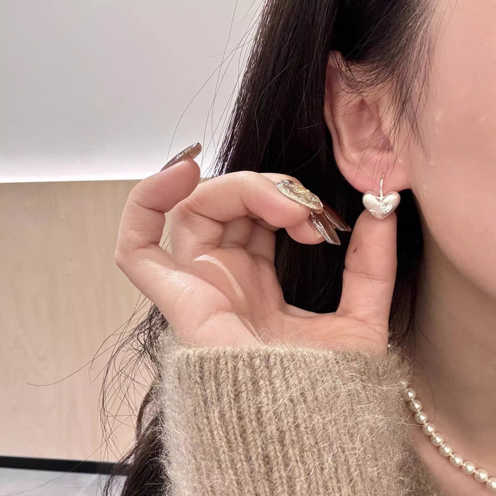 Wholesale Vintage Silver Earrings Women's Elegant Ear Buckle Heart-shaped