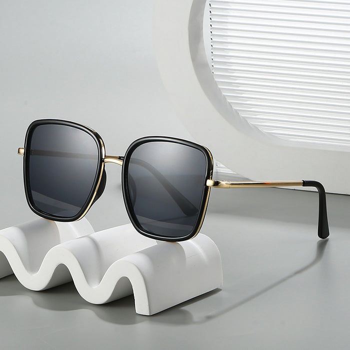 Wholesale Square fashion sunglasses, personalized UV resistant sunglasses, wholesale of women's sunglasses