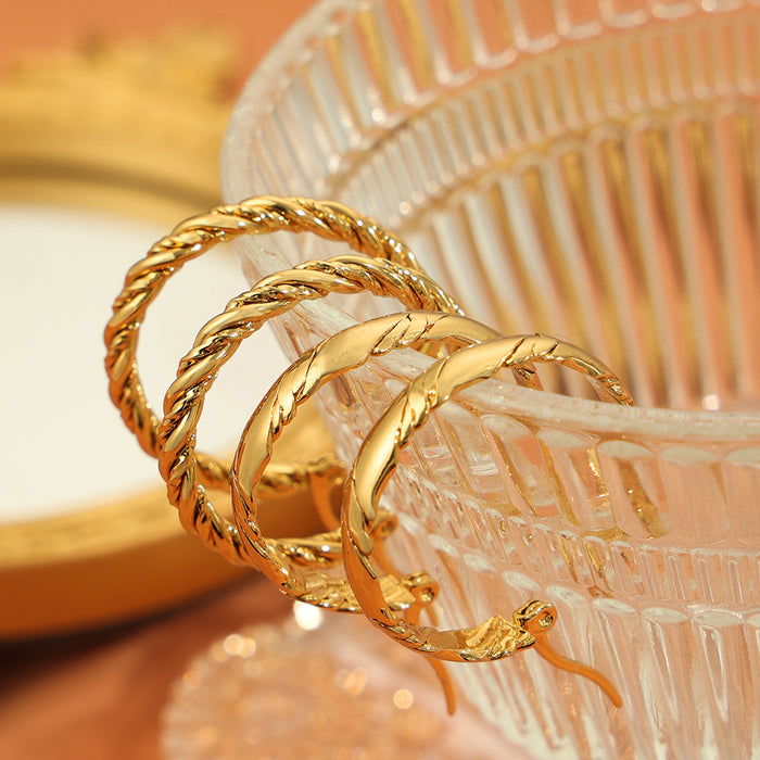 Wholesale Cold and elegant style, simple and personalized jewelry, geometric twist texture design, titanium steel O-ring