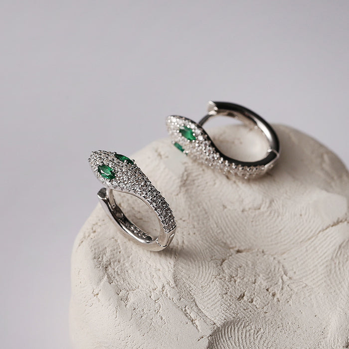 Wholesale  Green-eyed snake ear buckle s925 sterling silver design earrings women's  earrings