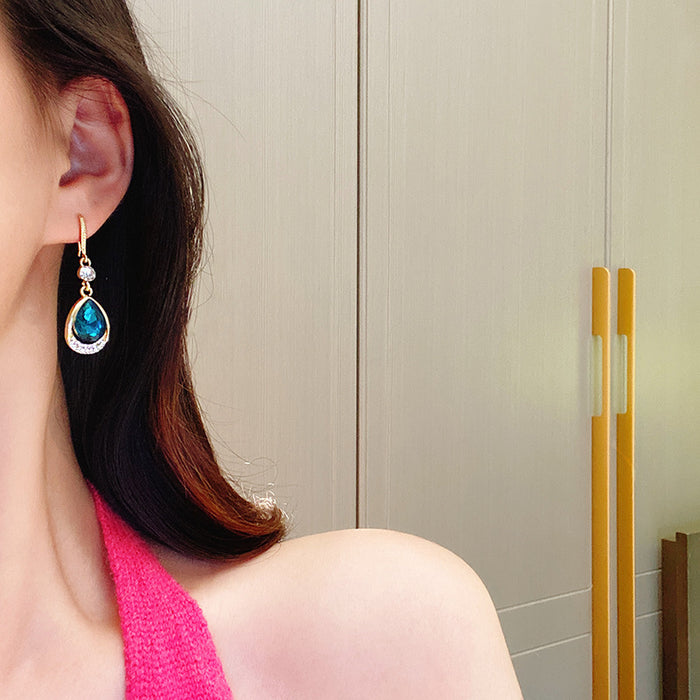 Wholesale New temperament of rhinestone earrings, star studded sparkling geometric earrings