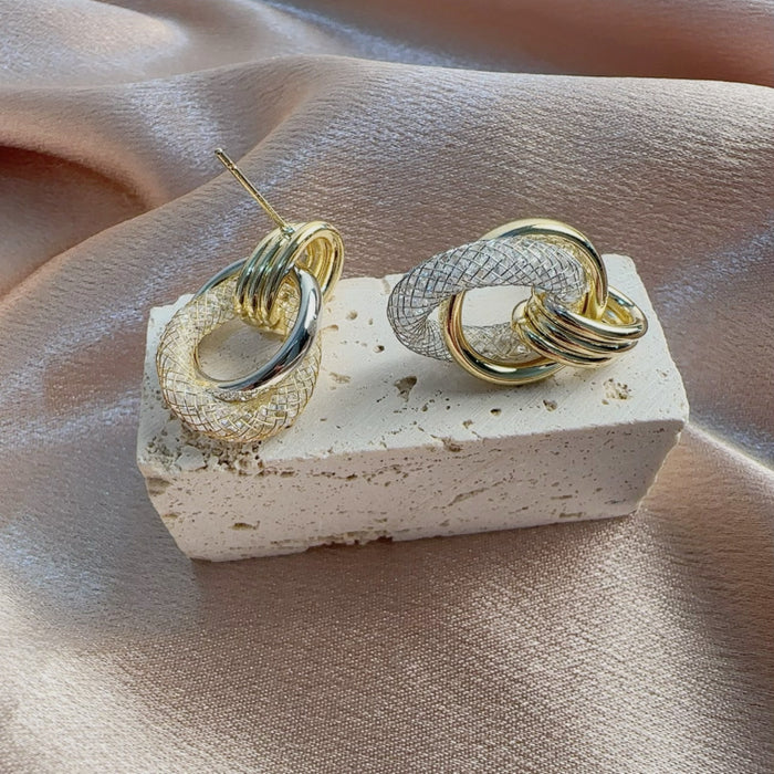 Wholesale Light luxury design, niche silver needle earrings, irregular high-end fashion earrings wholesale