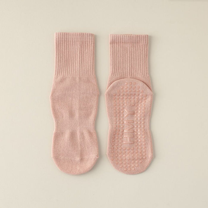 Wholesale Socks silicone anti slip indoor sports floor socks dancing socks