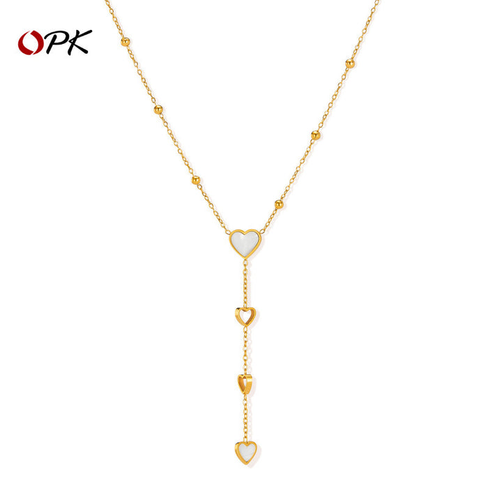 Wholesale Temperament necklace, fashionable and versatile design, hollow heart titanium steel lock chain