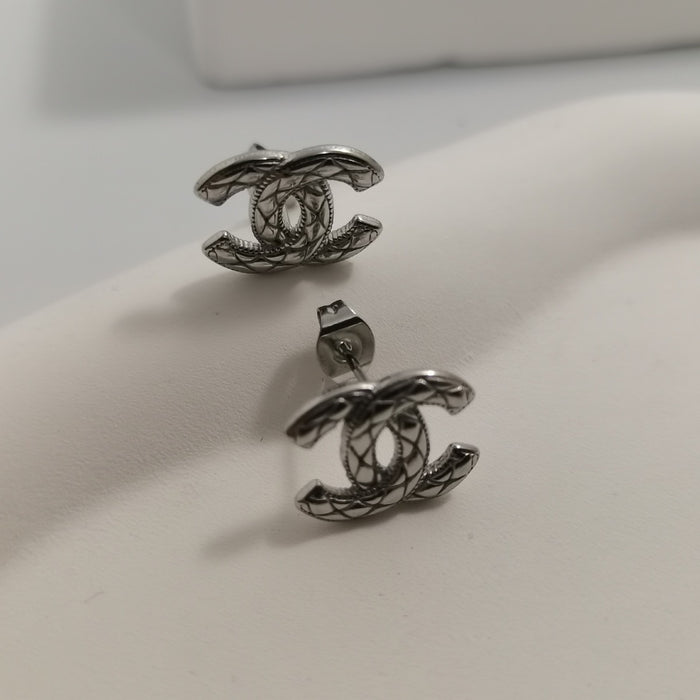 Wholesale Small and Elegant Stud Earrings
