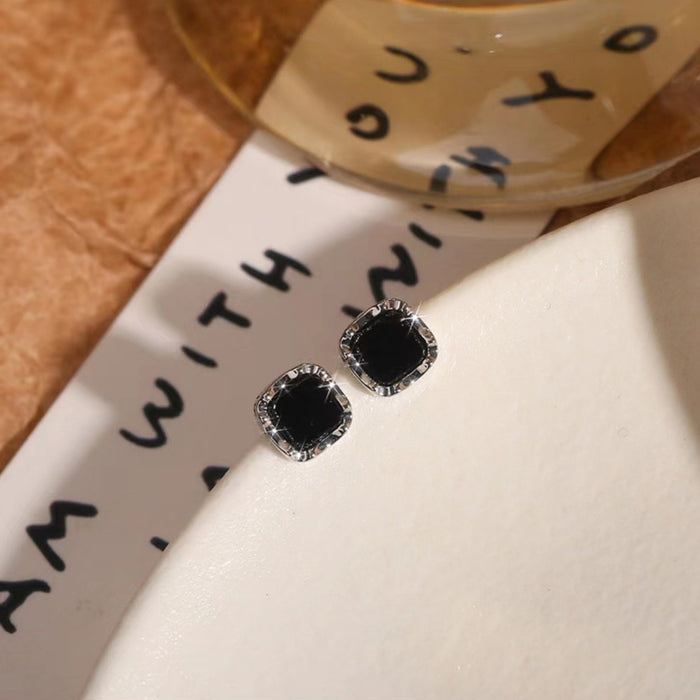 Wholesale Black Geometric Square Fragrant Style Exquisite Earrings Elegant Earrings