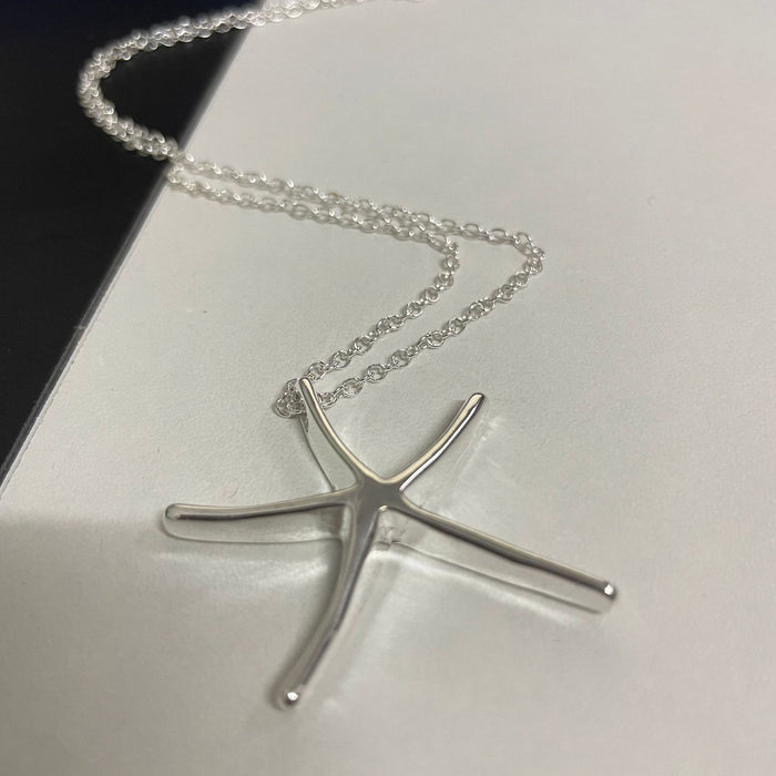 Wholesale Extremely simple style starfish necklace with niche design, personalized collarbone chain, fashionable and versatile vacation style accessories