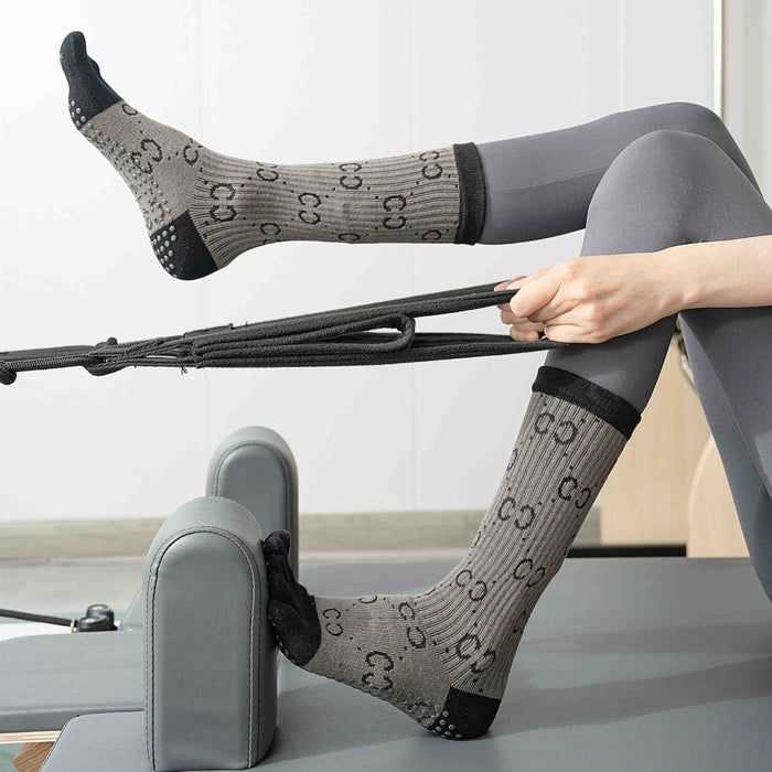 Wholesale socks Pilates sports yoga socks professional fitness dispensing non-slip toe socks