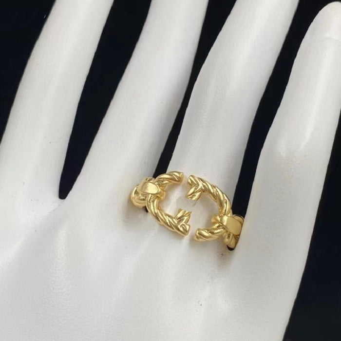 Wholesale Brass letter twist chain necklace for men and women, new temperament and trendy clavicle chain