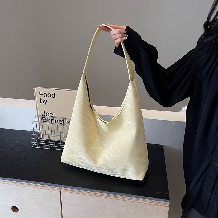 Wholesale Retro commuting bag, large capacity tote, new trendy and relaxed shoulder bag, personalized design