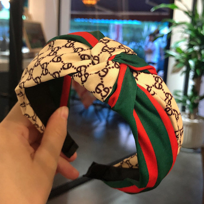 Wholesale New retro fabric headband with twisted center for face wash headpiece and hair clip