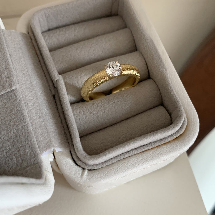 Wholesale Light luxury metal brushed diamond inlaid ring, niche and high-end open mouth ring