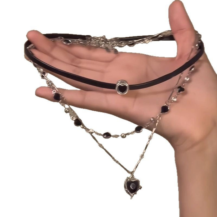 Wholesale Black rope, sweet and cool heart, multi-layered necklace, black leather rope chain, collarbone chain, neck chain