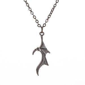 Wholesale Gothic Punk Crow Skull Pendant Necklace Female Cold Wind Clavicle Chain  Gift