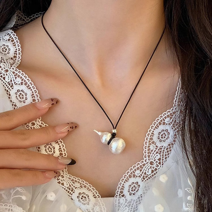 Wholesale Necklace pendant with a light luxury and high-end feel