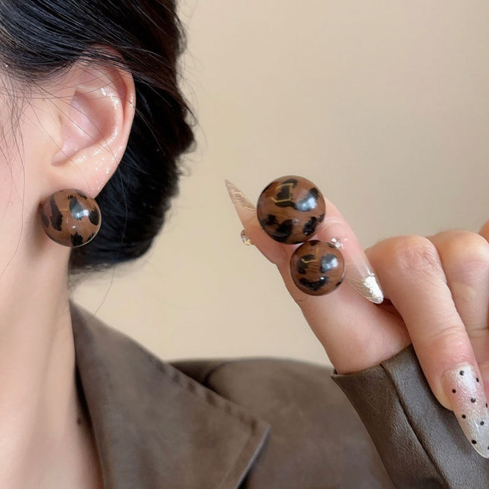 Wholesale Leopard print round earrings with niche design, retro earrings, high-end feel, light luxury temperament, wholesale of earrings