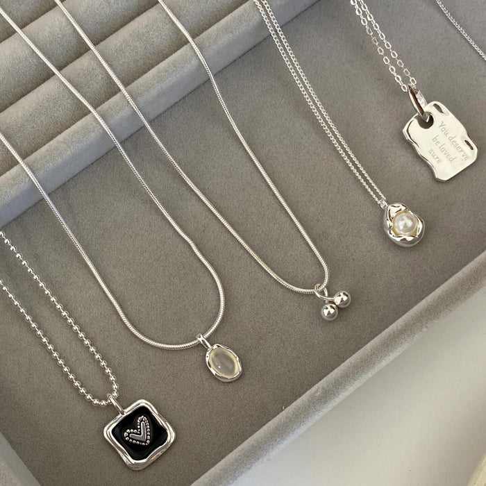 Wholesale Fragmented silver niche design pearl necklace versatile pure silver collarbone chain