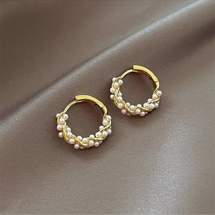Wholesale  Silver Needle  Elegant Circle Pearl Earrings Women's Ear Ring Women's Ear Buckle Niche  Ear Jewelry