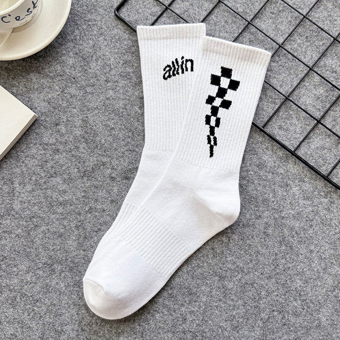 Wholesale Quality men's socks with high thread letters, simple and niche design, mid tube socks, sporty and trendy socks