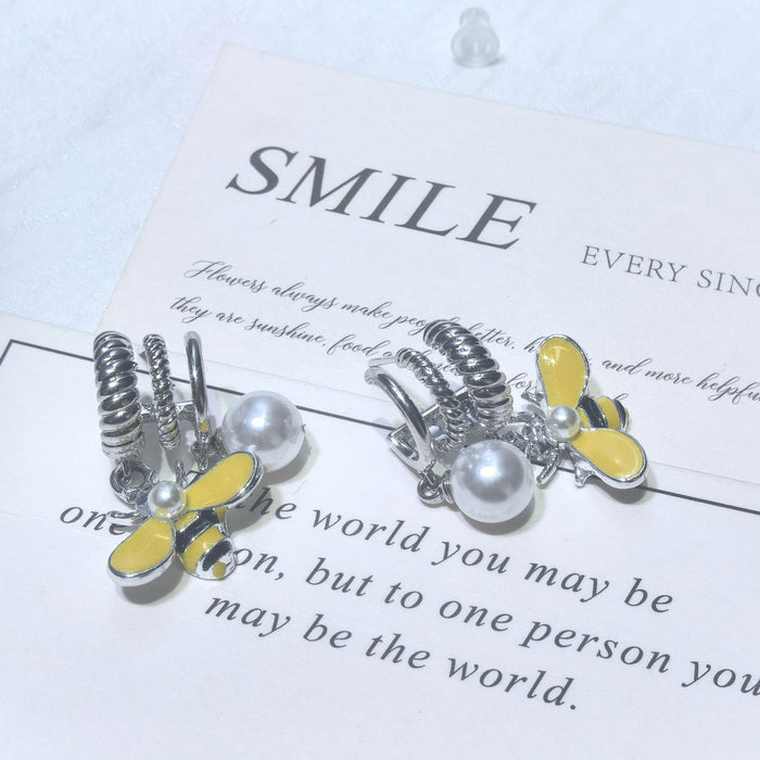 Wholesale Earrings in C-shape, new silver needle earrings, high-end feel, light luxury style