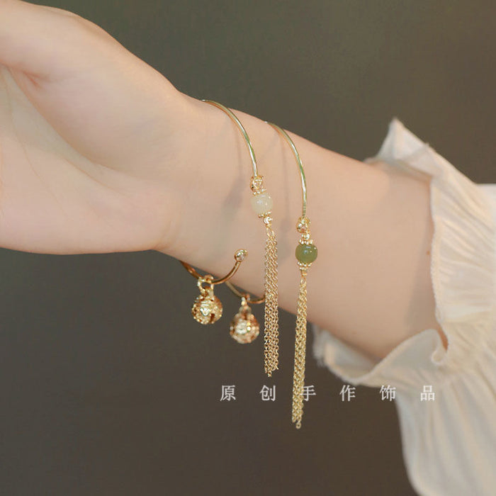 Wholesale Small niche design tassel transfer bead bell bracelet